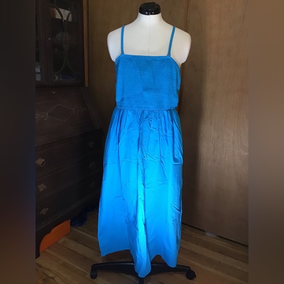 ππ ON SALE NWOT Blue Convertible Spaghetti Strap Smocked Dress - Picture 2 of 13